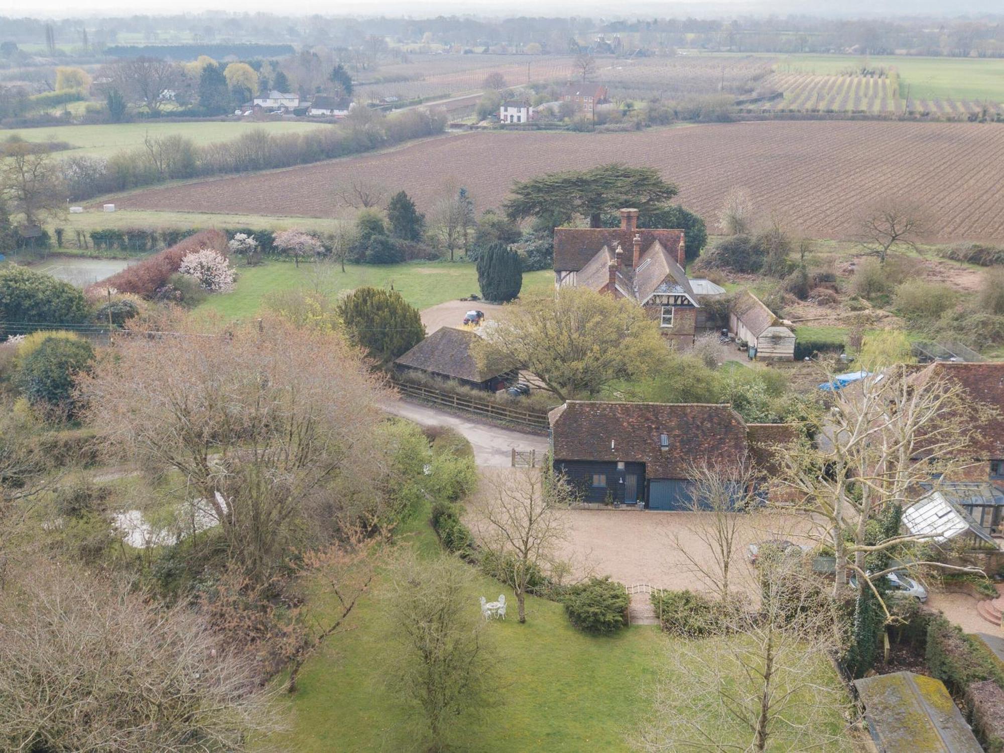 Woolhouse Barn Villa Hunton  Екстериор снимка