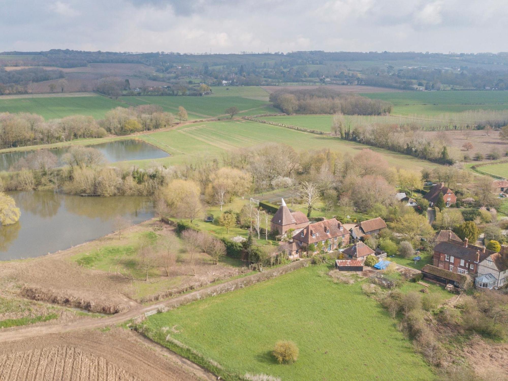 Woolhouse Barn Villa Hunton  Екстериор снимка