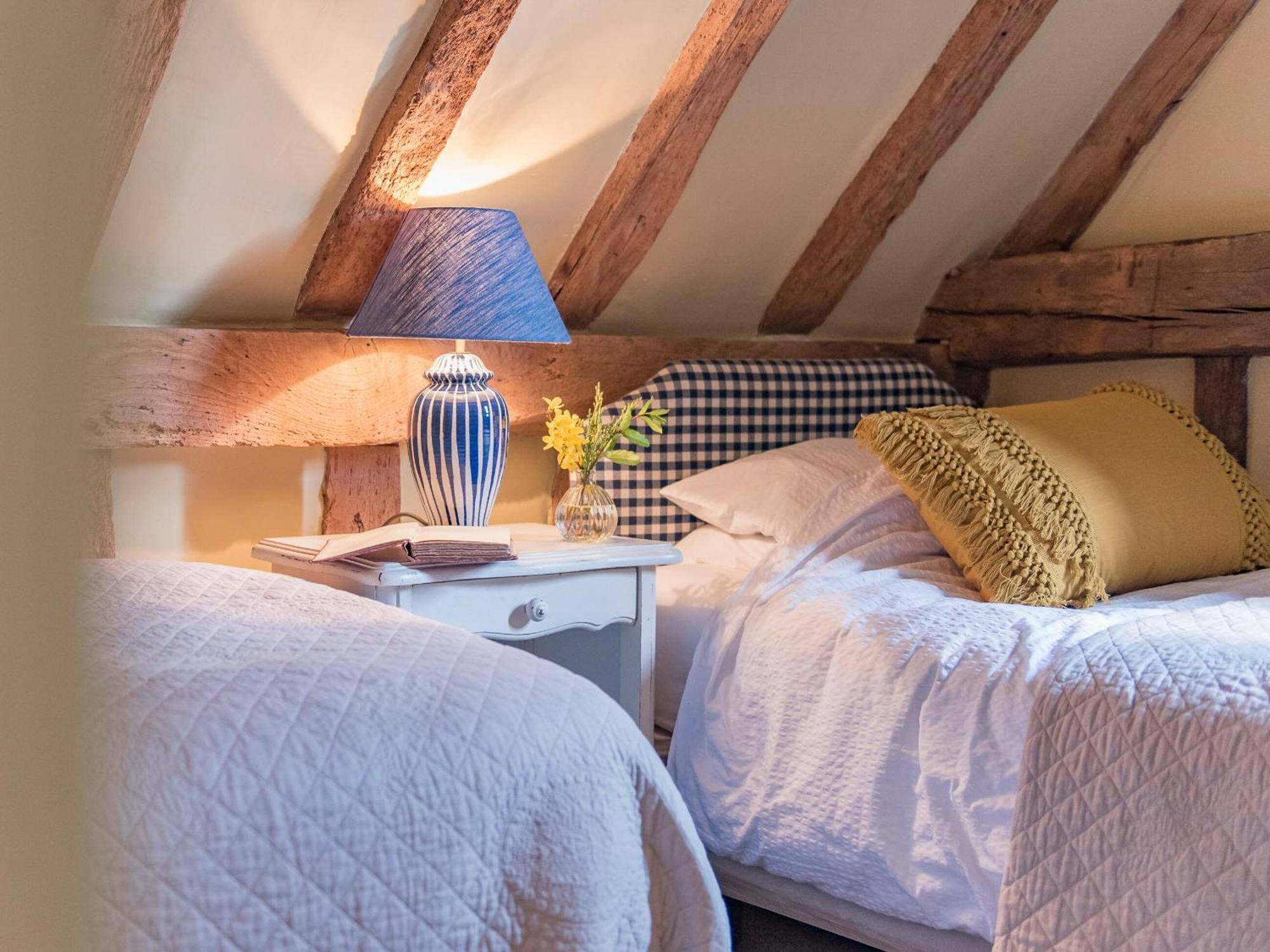 Woolhouse Barn Villa Hunton  Екстериор снимка