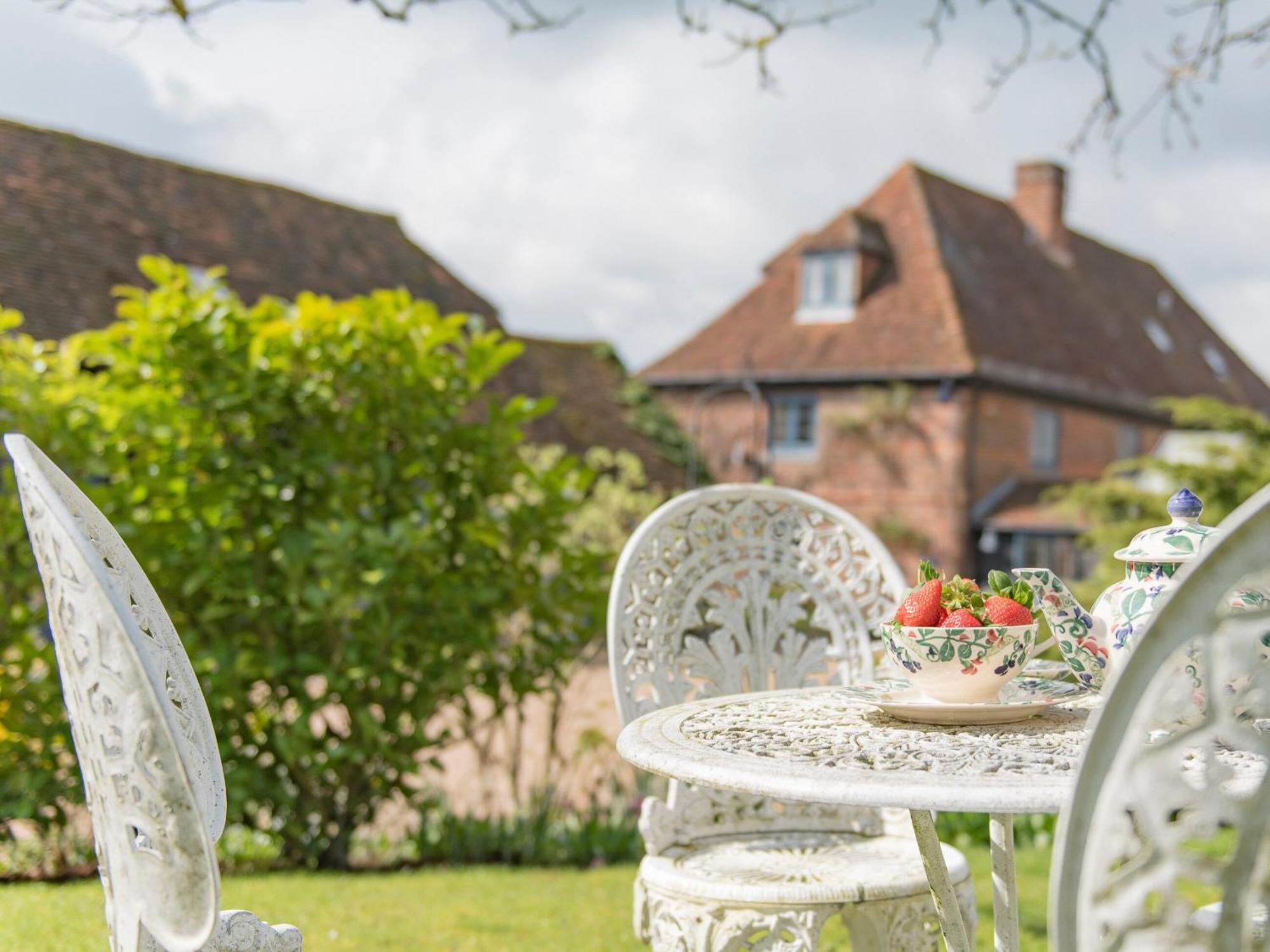 Woolhouse Barn Villa Hunton  Екстериор снимка